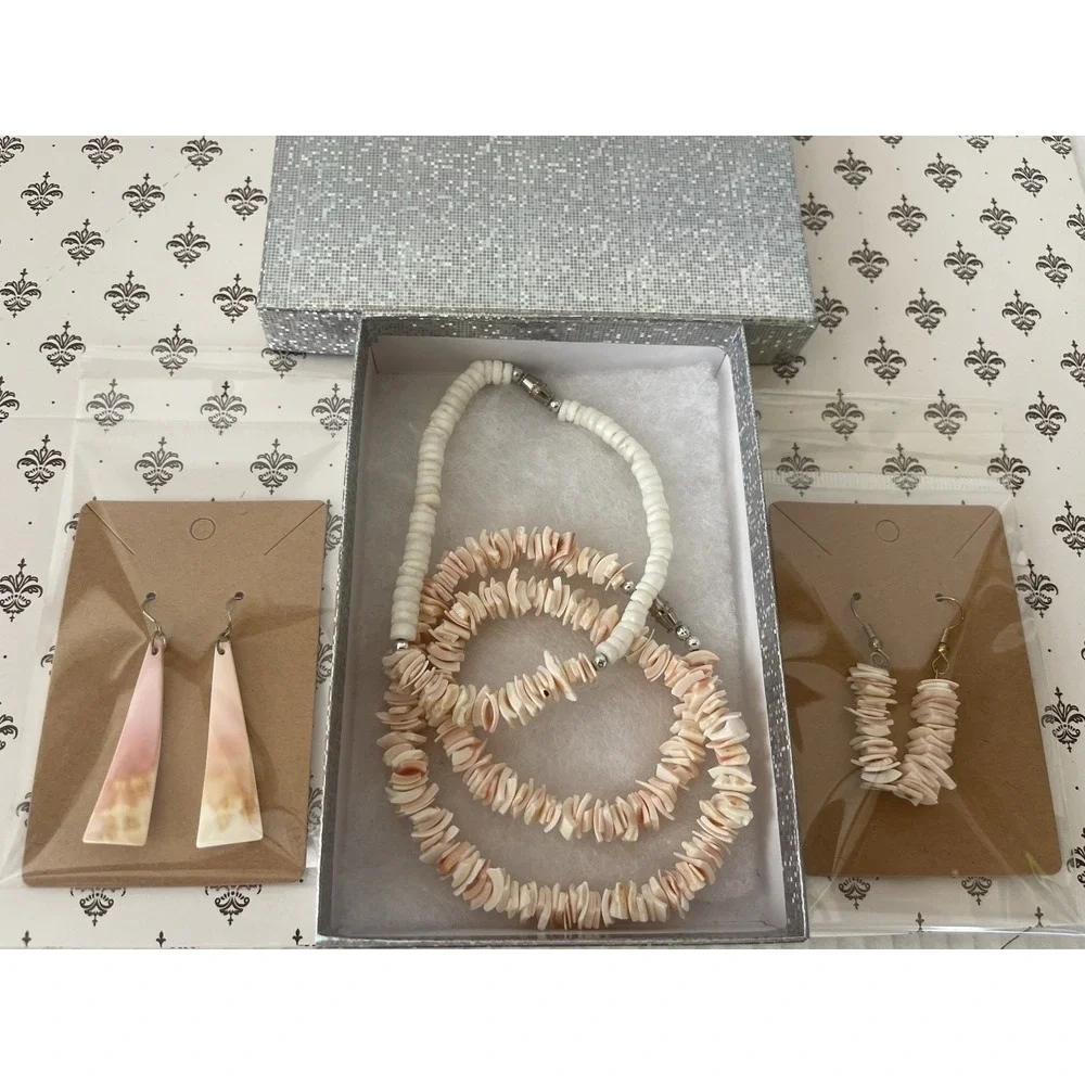 Vintage Pink Shell Jewelry Set Necklace Bracelet 2 Earring Pairs Boho Beach